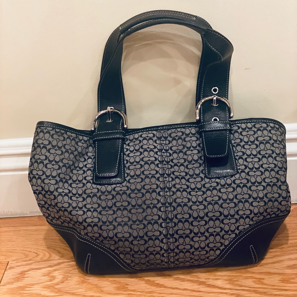 Designer Coach Tote Handbag. Black Color